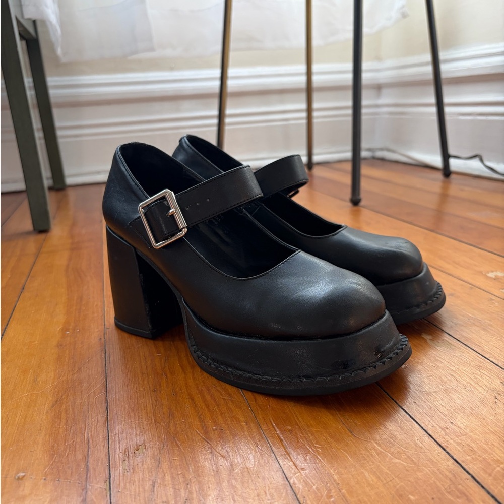 Dolls Kill Delia’s leather platform buckle Maryjane’s